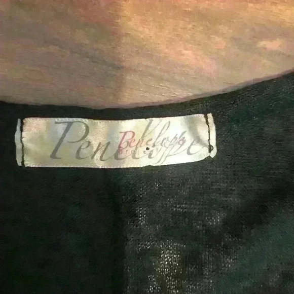 Fringed Top‎ - Picture 2 of 3